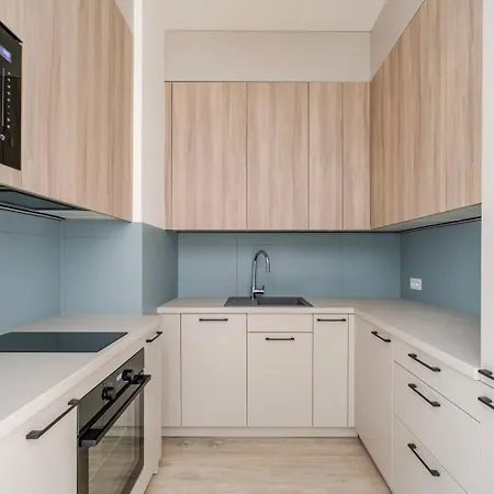 Blueground Nusle Balcony Nr Vysehrad Prg-74 Апартаменты
